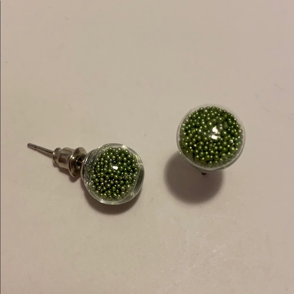 Green Bead Glass Stud Earrings - Picture 3 of 3